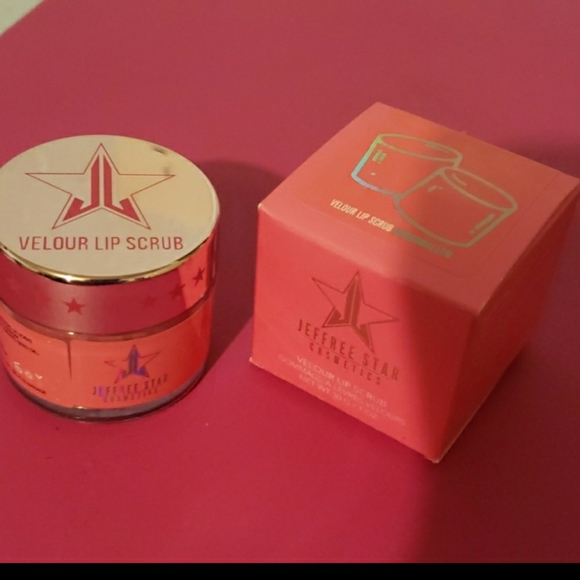 ⭐HP⭐MARSHMALLOW Jeffree star Soldout lip scrub NWT - Picture 2 of 3
